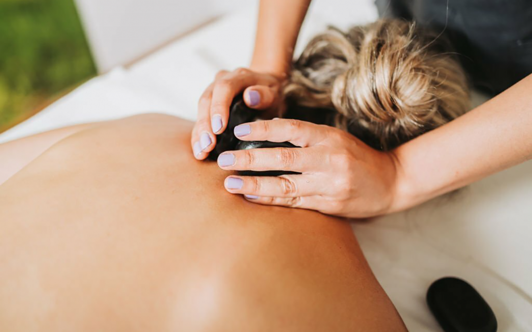 Hot Stone Massage: A Relaxing Experience